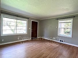 21858 Se Oak St, Gresham, Or 97030 : House Available For Rent in Gresham, OR (Photo 11 of 11)