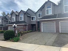 180 D Ave, Lake Oswego, Or 97034 : Nice House For Rent in Lake Oswego, OR