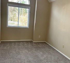 180 D Ave, Lake Oswego, Or 97034 : Nice House For Rent in Lake Oswego, OR (Photo 7 of 8)