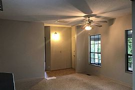 715 Sw 11th St, Corvallis, Or 97333 : Unique 3 Bedroom House  in Corvallis, OR (Photo 3 of 6)