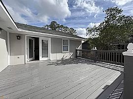 Unique 4 Bed Room Apartment  in Milledgeville, GA (Photo 2 of 10)