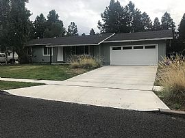 1223 Ne Viking Ave, Bend, Or 97701 . Nice House For Rent  in Bend, OR