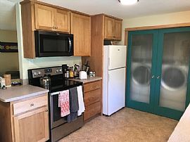 1223 Ne Viking Ave, Bend, Or 97701 . Nice House For Rent  in Bend, OR (Photo 2 of 5)