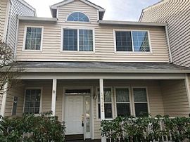 14282 S Princeton Village Way, Clackamas, Or 97015 . Spacious  in Clackamas, OR