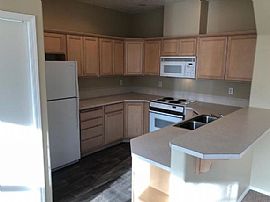 14282 S Princeton Village Way, Clackamas, Or 97015 . Spacious  in Clackamas, OR (Photo 10 of 12)