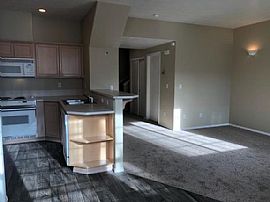 14282 S Princeton Village Way, Clackamas, Or 97015 . Spacious  in Clackamas, OR (Photo 5 of 12)