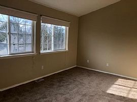 14282 S Princeton Village Way, Clackamas, Or 97015 . Spacious  in Clackamas, OR (Photo 8 of 12)