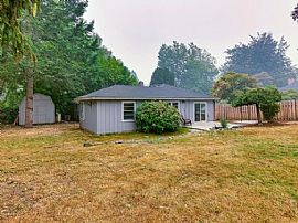 4216 Se River Dr, Milwaukie, Or 97267 . Cool 2 Bedroom House  in Milwaukie, OR (Photo 3 of 12)