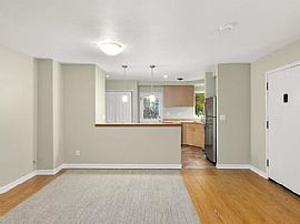 4216 Se River Dr, Milwaukie, Or 97267 . Cool 2 Bedroom House  in Milwaukie, OR (Photo 6 of 12)