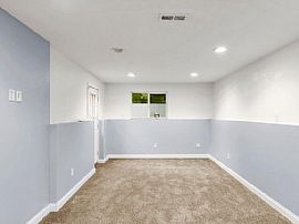 4216 Se River Dr, Milwaukie, Or 97267 . Cool 2 Bedroom House  in Milwaukie, OR (Photo 9 of 12)