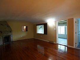 97 Southern Hilands Dr, Pittsburgh, Pa 15241 . Lovely House in Pittsburgh, PA (Photo 4 of 12)