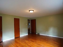 97 Southern Hilands Dr, Pittsburgh, Pa 15241 . Lovely House in Pittsburgh, PA (Photo 8 of 12)