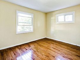 24 Midland Ave, Berwyn, Pa 19312 . Awesome House For Rent in Berwyn, PA (Photo 9 of 9)