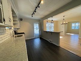 1004 E Pleasant St, Glenside, Pa 19038 . Peaceful House in Glenside, PA (Photo 11 of 12)