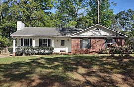 108 Meadow Wood Dr, Daphne, Al 36526 in Daphne, AL