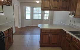 108 Meadow Wood Dr, Daphne, Al 36526 in Daphne, AL (Photo 2 of 11)