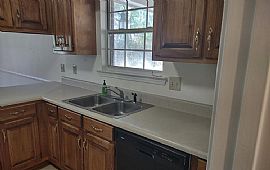 108 Meadow Wood Dr, Daphne, Al 36526 in Daphne, AL (Photo 4 of 11)