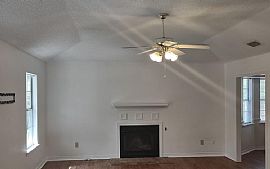 108 Meadow Wood Dr, Daphne, Al 36526 in Daphne, AL (Photo 5 of 11)