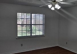 108 Meadow Wood Dr, Daphne, Al 36526 in Daphne, AL (Photo 6 of 11)