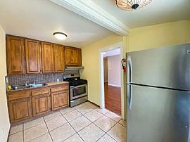 Affordable and Beautiful 2 Bedroom 1 Bath Home For Rent in Los Angeles, CA (Photo 3 of 5)