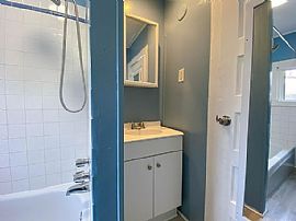 Affordable and Beautiful 2 Bedroom 1 Bath Home For Rent in Los Angeles, CA (Photo 4 of 5)