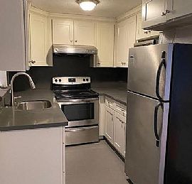 Beautiful 3 Bedroom 1 Bath Home For Rent  in Mountain View, CA