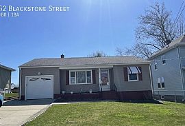 62 Blackstone St, Cumberland, Ri 02864 . Charming House in Cumberland, RI
