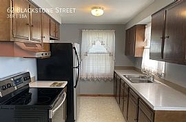 62 Blackstone St, Cumberland, Ri 02864 . Charming House in Cumberland, RI (Photo 3 of 8)