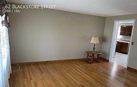 62 Blackstone St, Cumberland, Ri 02864 . Charming House in Cumberland, RI (Photo 6 of 8)