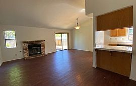 Cute 3 Bedroom 2 Bath Home For Rent in Elk Grove, CA