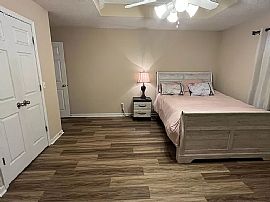 221 Primrose Dr, Dothan, Al 36303 in Dothan, AL (Photo 5 of 12)