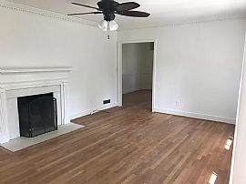 610 Warwick Rd, Birmingham, Al 35209 in Birmingham, AL (Photo 2 of 7)