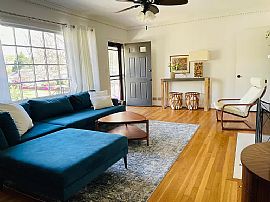 610 Warwick Rd, Birmingham, Al 35209 in Birmingham, AL (Photo 3 of 7)