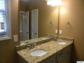 33 Atherton Cir Sw, Huntsville, Al 35824 in Huntsville, AL (Photo 7 of 12)