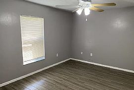 2720 Soaring Hawk Dr, Fort Myers, Fl 33905 in Fort Myers, FL (Photo 9 of 12)