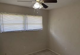 4862 West Dr, Fort Myers, Fl 33907 in Fort Myers, FL (Photo 8 of 9)