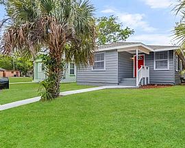 2558 12th Ave S, Saint Petersburg, Fl 33712 in Saint Petersburg, FL