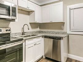 2558 12th Ave S, Saint Petersburg, Fl 33712 in Saint Petersburg, FL (Photo 2 of 12)