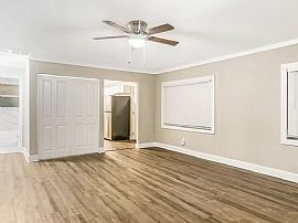 2558 12th Ave S, Saint Petersburg, Fl 33712 in Saint Petersburg, FL (Photo 6 of 12)