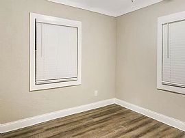 2558 12th Ave S, Saint Petersburg, Fl 33712 in Saint Petersburg, FL (Photo 9 of 12)