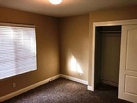 Beautiful 4 Bedroom 2 Bath Home For Rent in Fresno, CA (Photo 3 of 6)