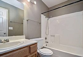 Beautiful 4 Bedroom 2 Bath Home For Rent  in Fresno, CA