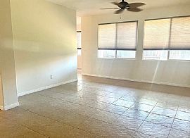 Beautiful 4 Bedroom 2.5 Bath Home For Rent  in Bakersfield, CA (Photo 5 of 6)