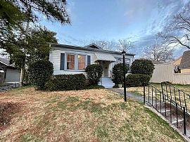 924 Shades Rd, Homewood, Al 35209 in Homewood, AL (Photo 2 of 5)