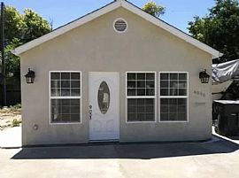 Suitable Studios Apartments  in San Bruno, CA (Photo 11 of 12)