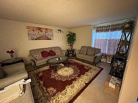 Beautiful 4 Bedroom 2 Bath Home For Rent  in Bakersfield, CA (Photo 5 of 6)