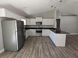 2452 W Vespero St, Citrus Springs, Fl 34433 in Citrus Springs, FL (Photo 3 of 6)