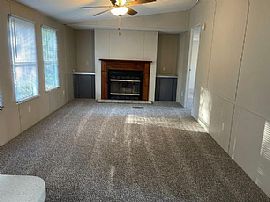 4921 Old Augusta Rd, Greenville, Sc 29605 . Lovely House in Greenville, SC (Photo 7 of 11)