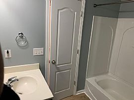 238 Dartmoor Dr, Spartanburg, Sc 29301 . Unique House For Rent in Spartanburg, SC (Photo 6 of 12)