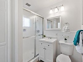  Beautiful 3 Bedroom 2 Bath Home For Rent in Belmont, CA (Photo 2 of 6)